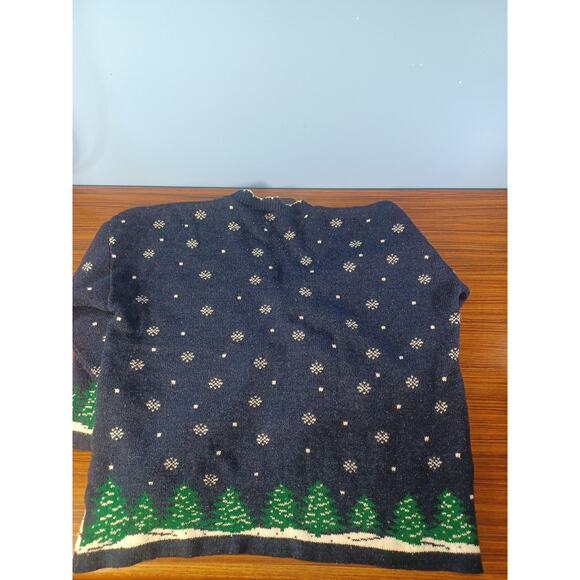 Vintage Nutcracker Cardigan Christmas Bear Holiday Skiing Snowing Festive Fun - Picture 9 of 9